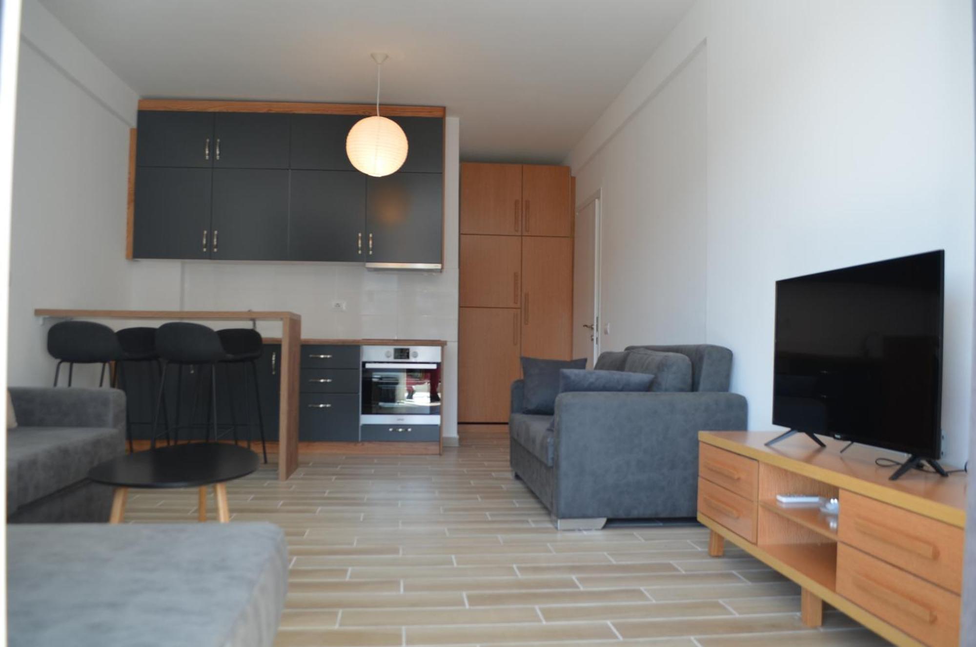 Brand New Apartments Sarandë エクステリア 写真