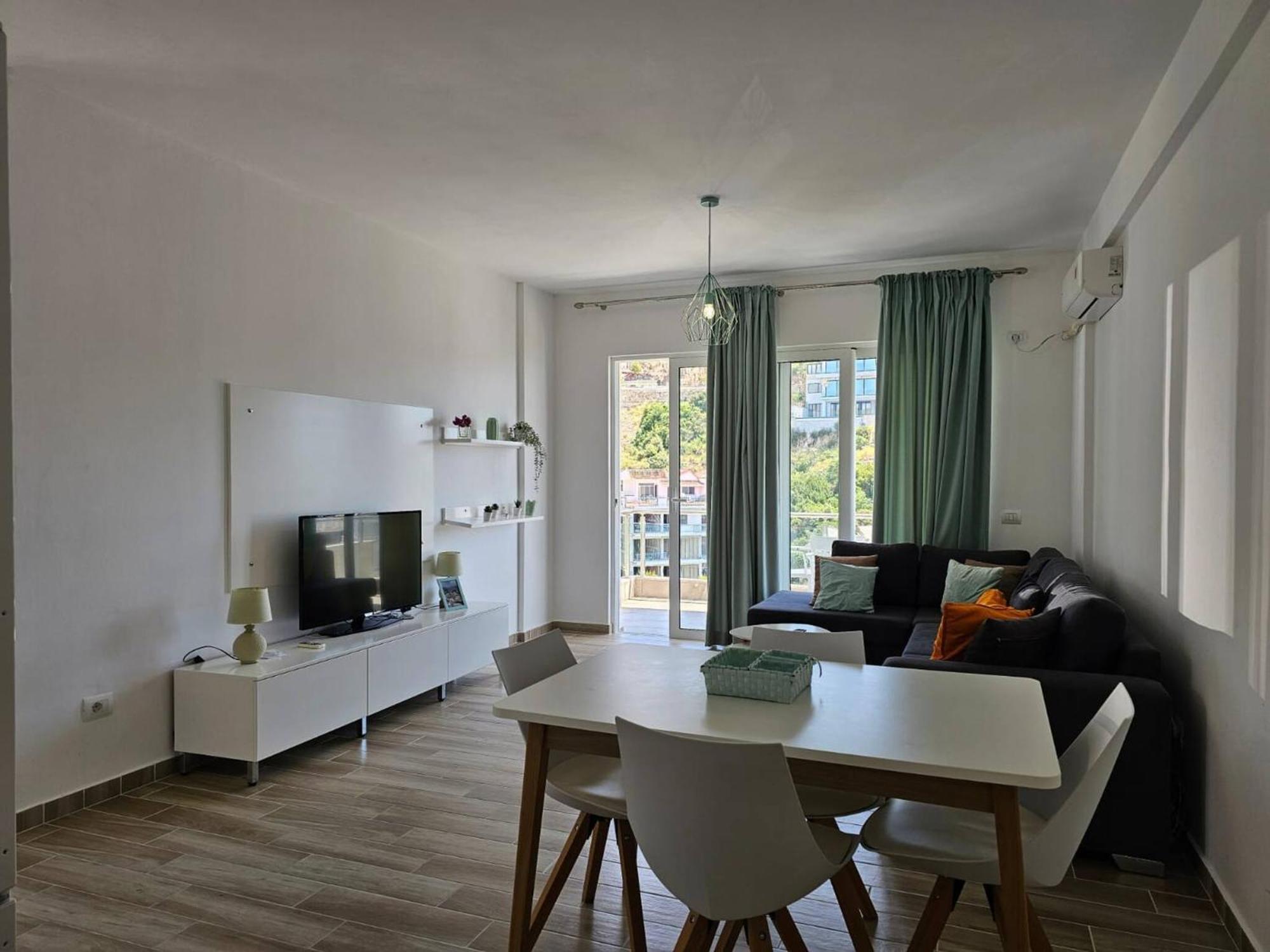 Brand New Apartments Sarandë エクステリア 写真