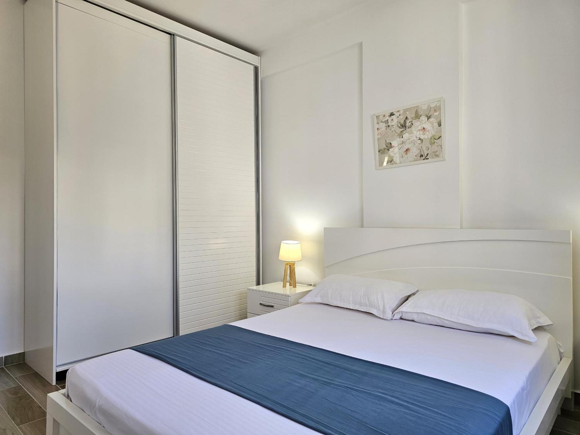 Brand New Apartments Sarandë エクステリア 写真